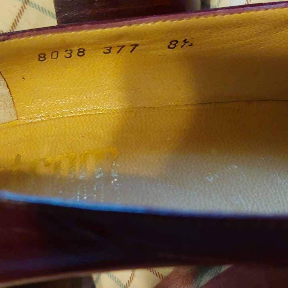 Shoes - Picture 10 of 11